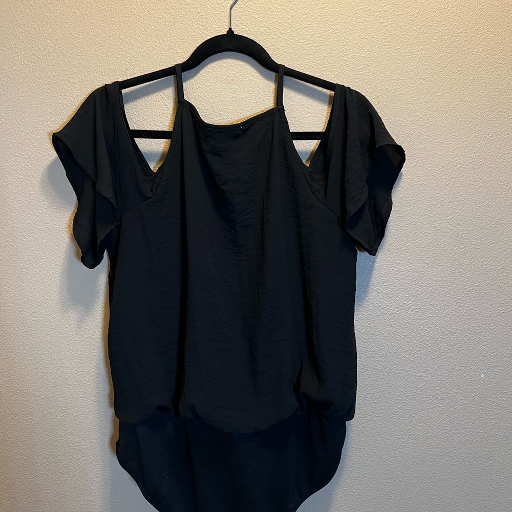 Maurices Women’s Black Short Sleeve Cut Out Bodysuit SZ L